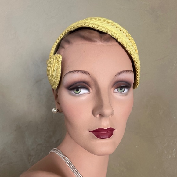 AMAZING 1950's YELLOW "WOVEN" GROSGRAIN CAP